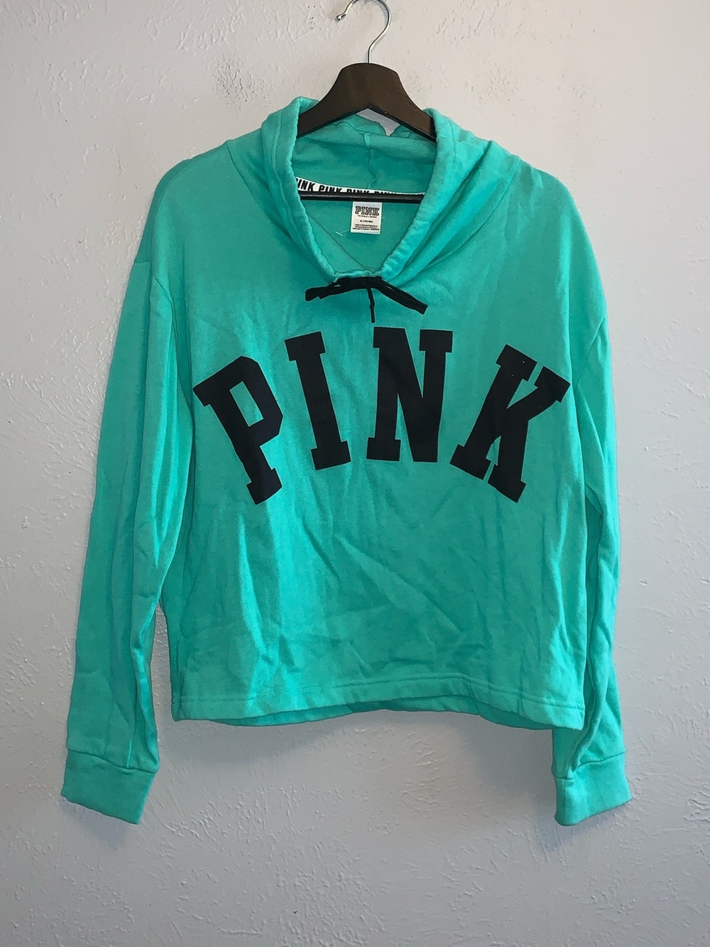 Vs cowlneck - Picture 1 of 2